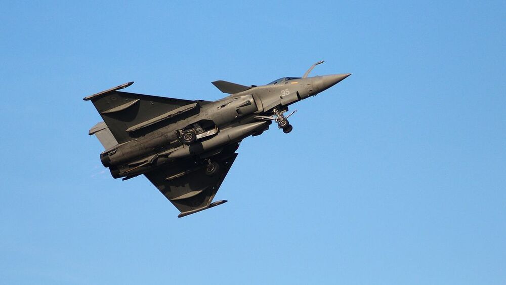 Kampfjet / pixabay.com / PokeyArt Nahost: Bischöfe rufen zu Frieden auf und warnen vor Flächenbrand